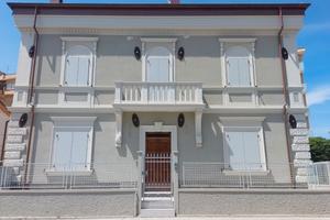 Nuovo, centralissimo, a due passi dal mare