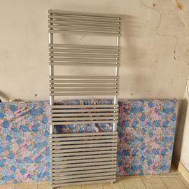 Termoarredo termosifone bagno argento