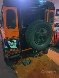 Land Rover Defender 110