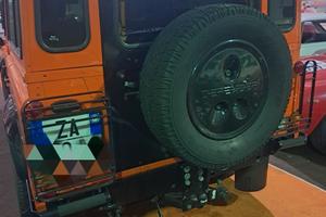 Land Rover Defender 110