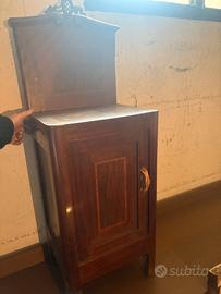 Comodino antico in legno massello