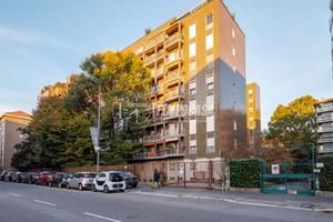 Box a Milano Via Ronchi 1 locali