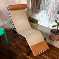 Chaise longue LC4 di Le Corbusier