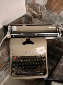 macchina da scrivere 