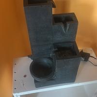 Fontana con luci e motore