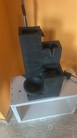 Fontana con luci e motore