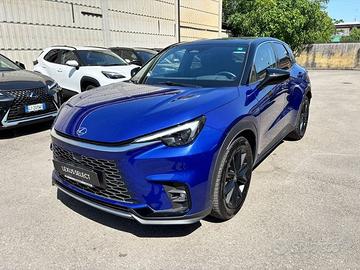 Lexus LBX Cool 2WD