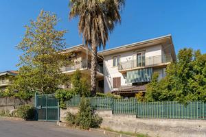 Appartamento con garage Mascalucia