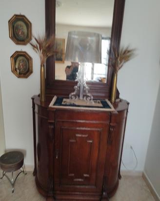 Antico comò in stile Luigi Filippo 