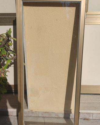 finestra e persiane in alluminio