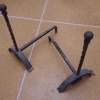 COPPIA DI ALARI IN FERRO BATTUTO CON POMOLO I