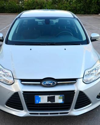 Ford Focus Gpl se garantita 12 mesi ok neopatentat
