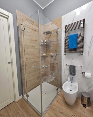 box doccia angolare ANCORA IMBALLATO