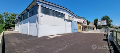 Immobile di 350 m² a Comacchio