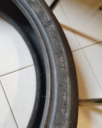 pneumatico anteriore Pirelli Diablo super Corsa 
