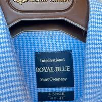Camicia azzurra elegante – classica e raffinata