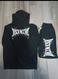 completo felpa e pantaloni 