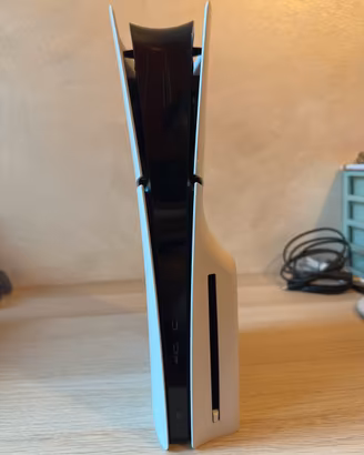 PS5 Slim con Lettore + Giochi + Stand Nacon