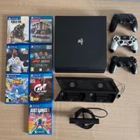 PS4 Pro 1TB + 3 pad + 7 giochi + camera