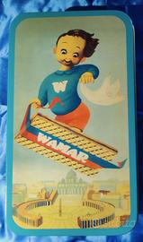 RIPRODUZIONE DI SCATOLA IN LATTA CON LOGO VINTAGE