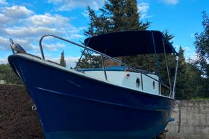 Barca gozzo semicabinato motore diesel entrobordo