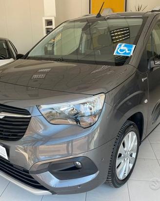 Opel Combo TRASPORTO DISABILI PIANALE RIBASSATO