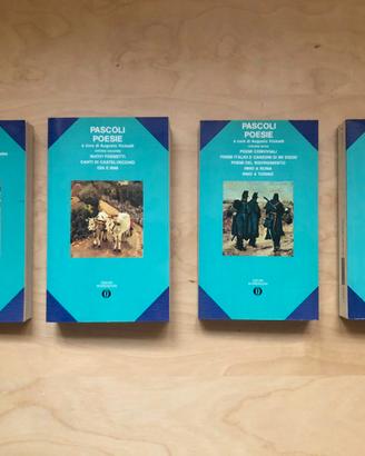 Collezione di 4 libri "Pascoli Poesie"