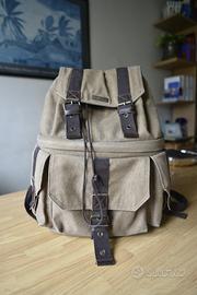 Zaino fotografico con inserti imbottiti.