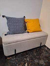 panca contenitore grigio chiaro
