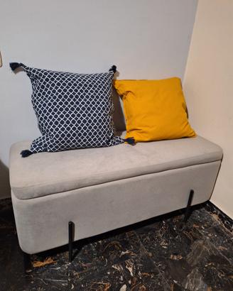 panca contenitore grigio chiaro