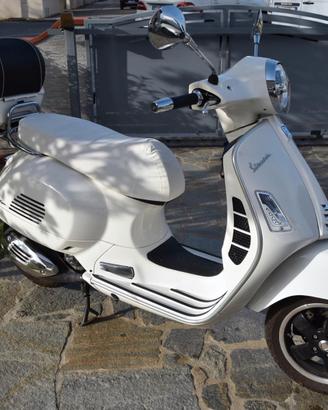 VESPA 300