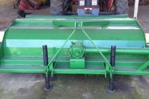 Trincia Comer 220 cm usata