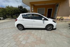 Toyota Yaris 1.0 lounge