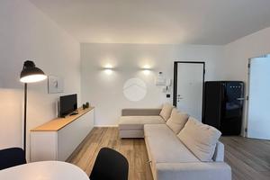 2 LOCALI A MILANO