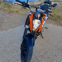 KTM DUKE 200