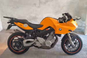 BMW f800s