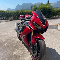 Honda cbr 1000rr fireblade 2019