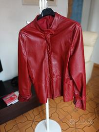 giacca da donna in pelle  rossa  usata 