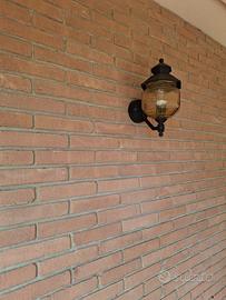 Lampada da parete esterno.