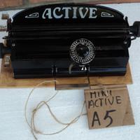 Macchina antica da scrivere