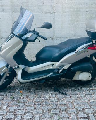 Yamaha XMAX 250