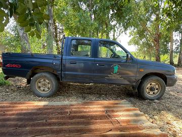 Mazda b2500