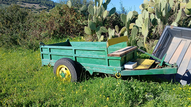 Rimorchio artigianale