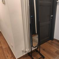 Specchio reclinabile con rotelle 