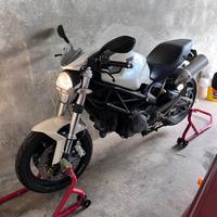 Ducati Monster 696 - 2008