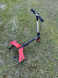 MONOPATTINO PARTICOLARE