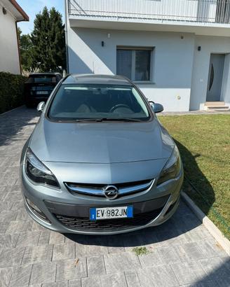 Opel Astra SW 2014 – 178.300 km
