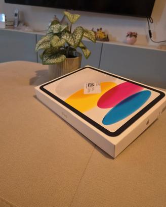 NUOVO iPad A16 argento, sigillato