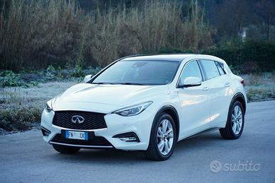 Infiniti q30 - 2018