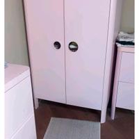 armadietto ikea busunge rosa